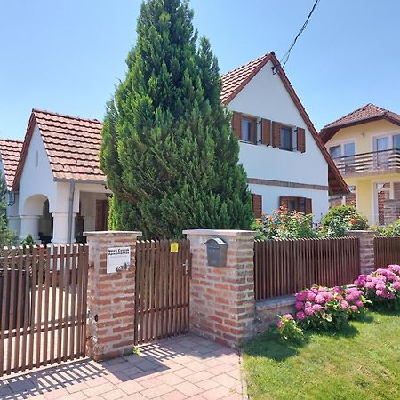 Negy Evszak Apartmanhaz Залакарос Екстериор снимка